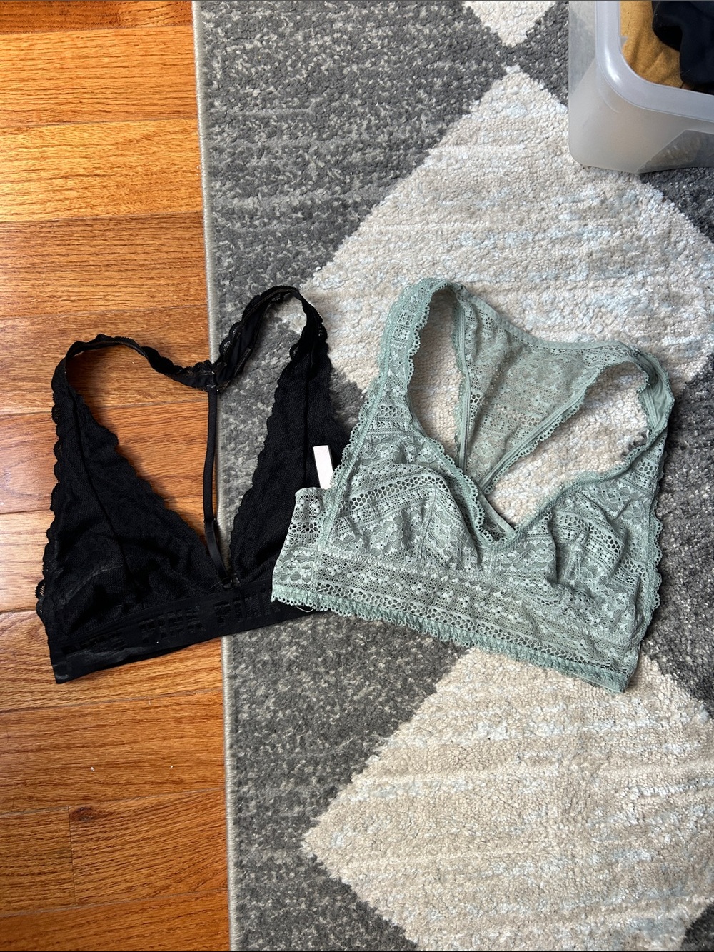 Victoria’s Secret Lace Racerback Bralette Bundle 2 Small